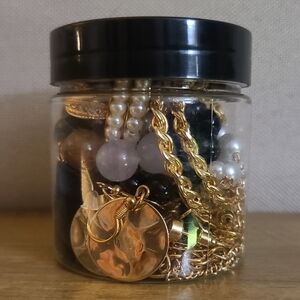 Mystery Jewelry Jar – Elegant Pearls, Gold Chains & Bold Glam Mix!